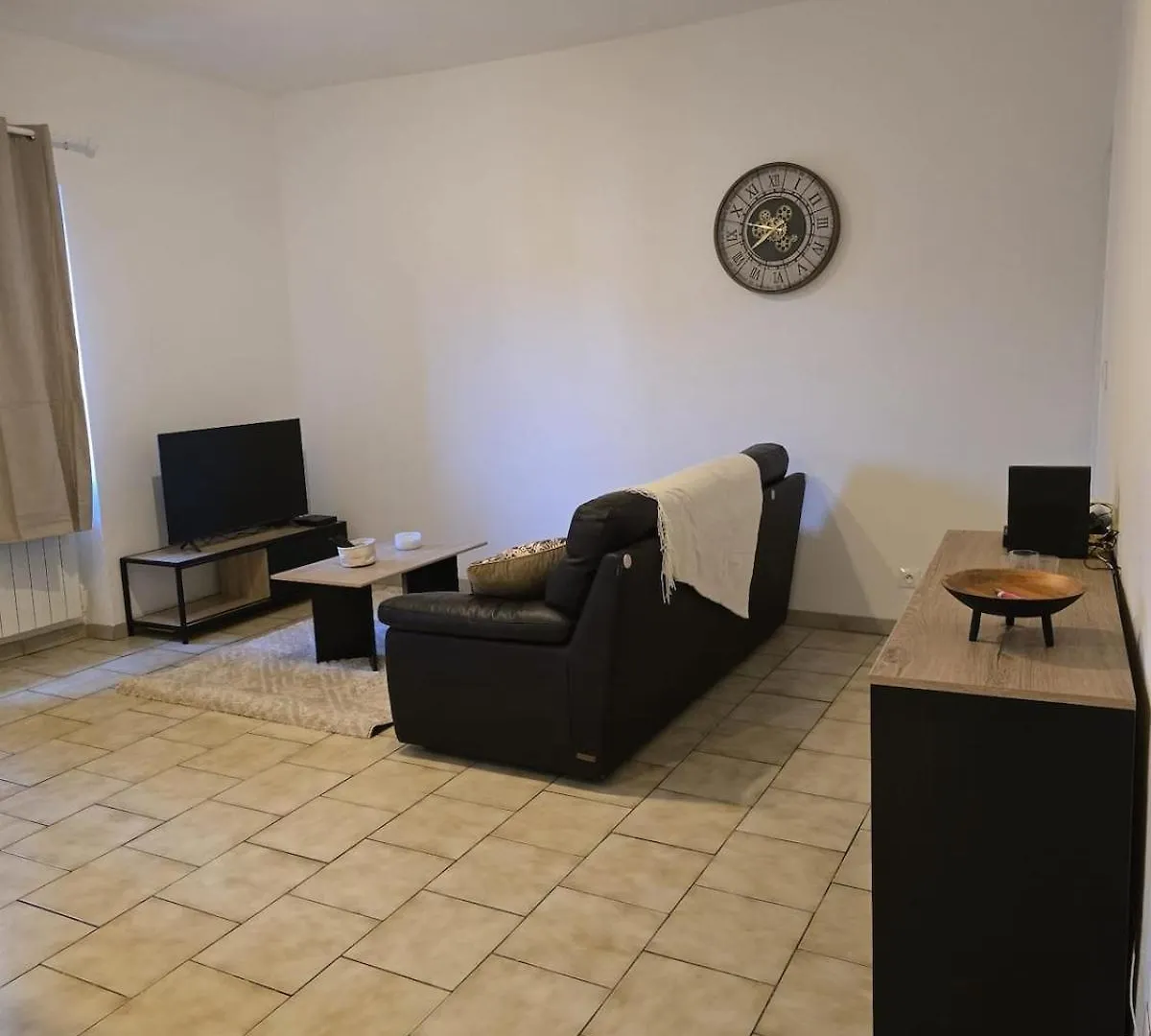 Spacious Light Apartment Montelimar